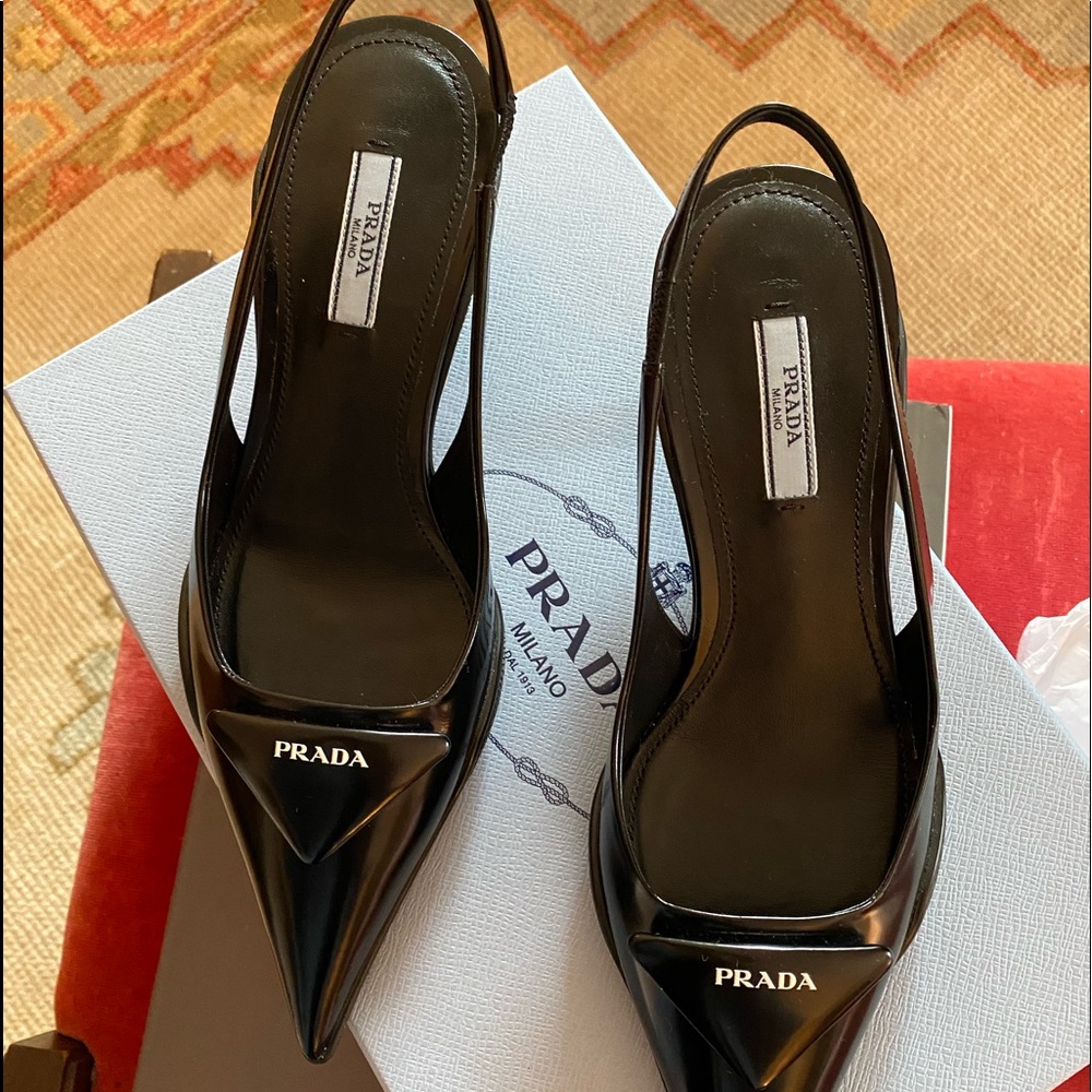 PRADA leather slingback pump iconic triangle 37